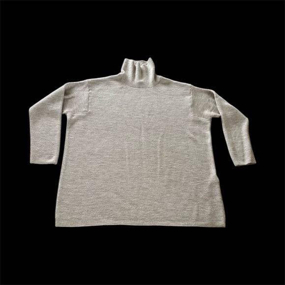 Eileen Fisher Light Tan Very Soft Merino Wool Sweater - Picture 2 of 9